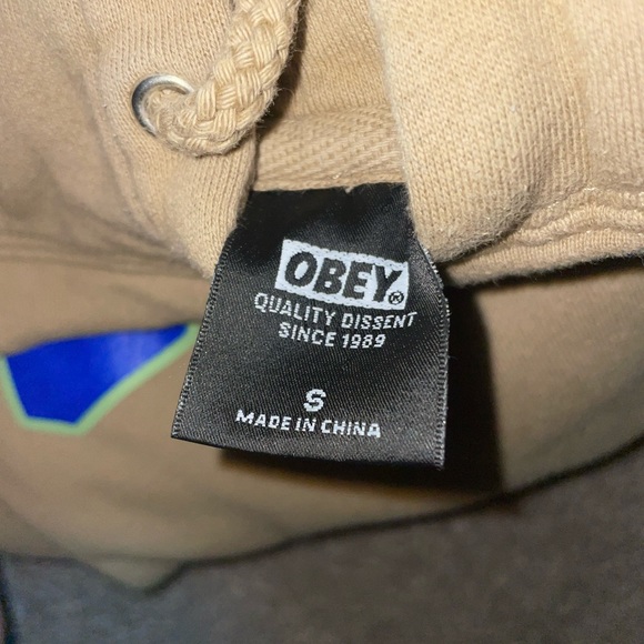 Beige OBEY hoodie - Picture 3 of 3